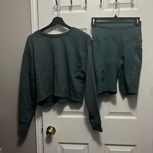 Green lounge wear/active wear set. Size M